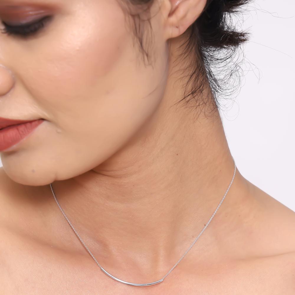 The Arc-minimalist pendant with chain in 925 silver