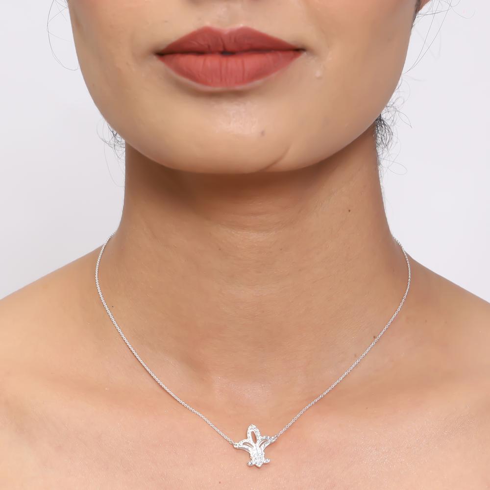 Fleur De Lis pendant with chain in 925 silver