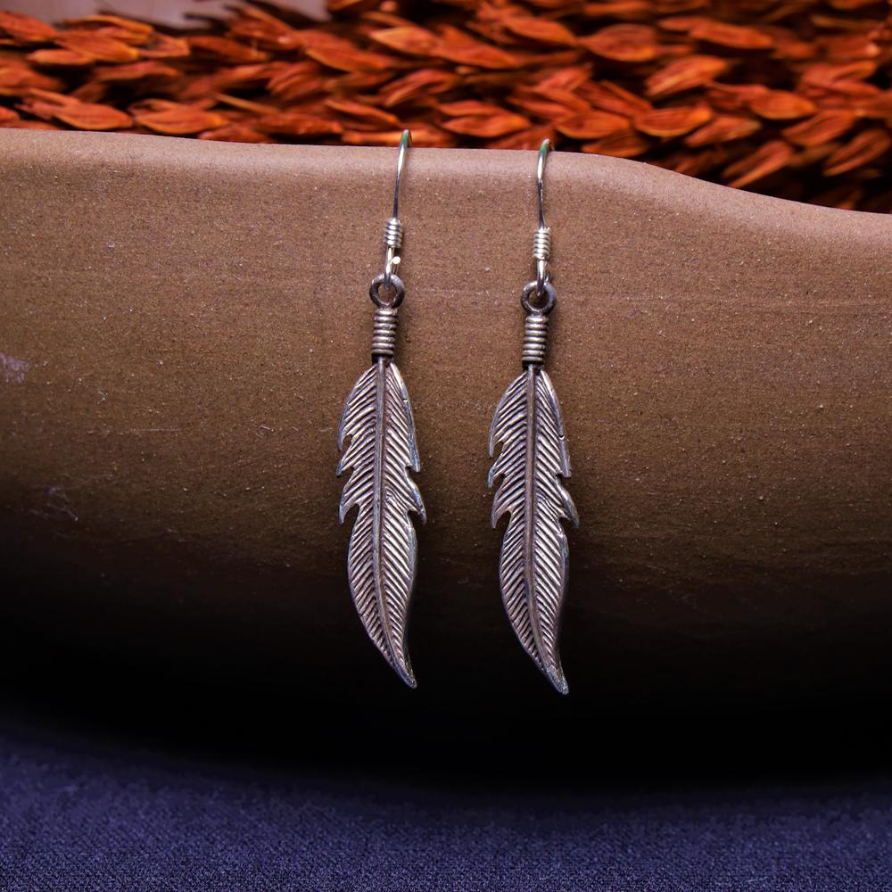 The Sacred leaf drop Earrings in 925 silver