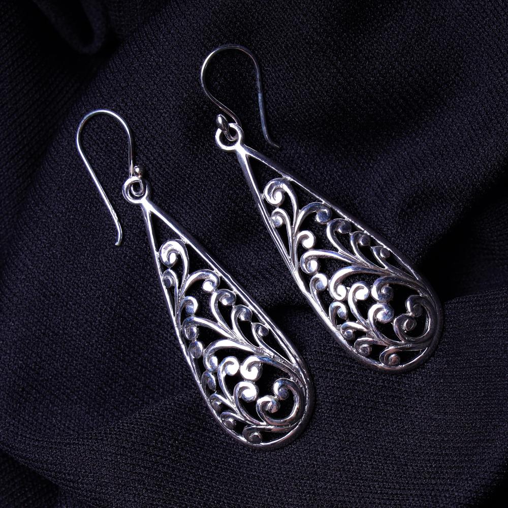 Long paisley drop Earrings in 925 silver