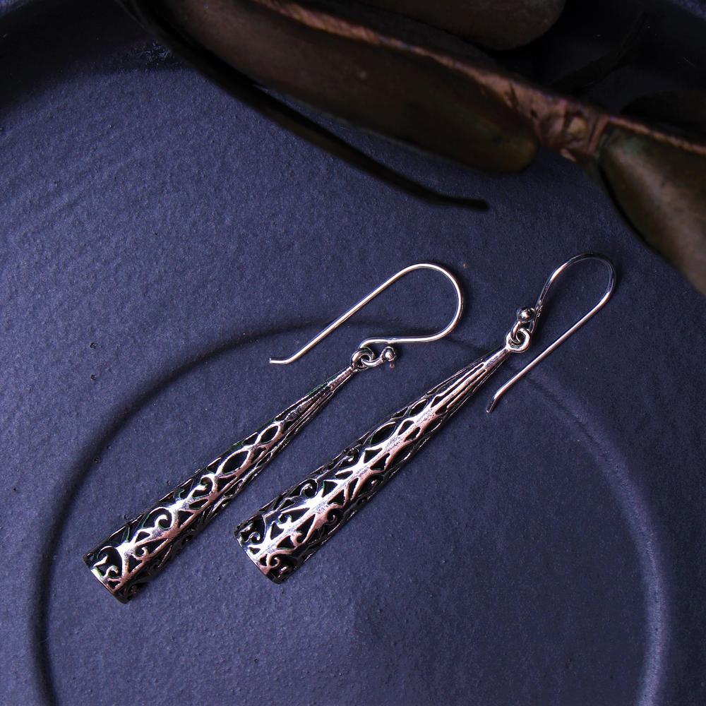 Charming Conicle drop Earrings in 925 silver