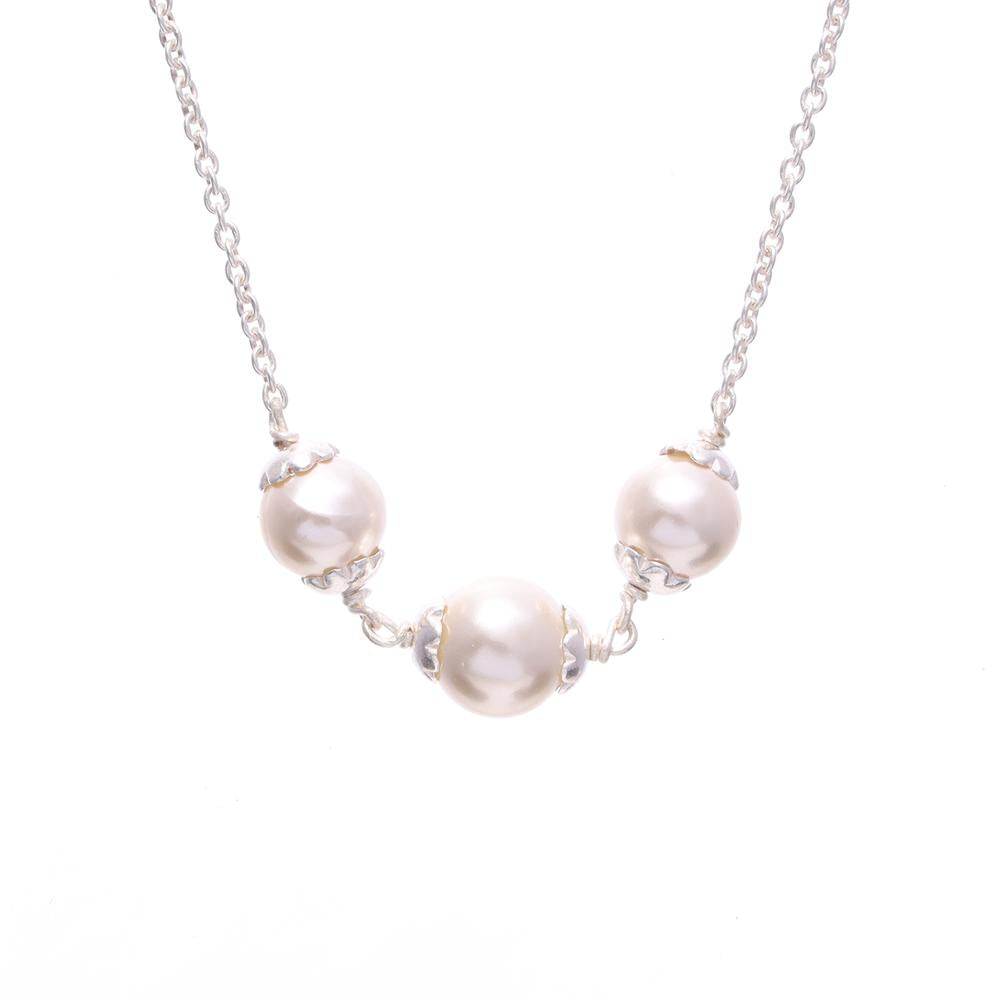 Pearly Trio pendant with chain in 925 silver