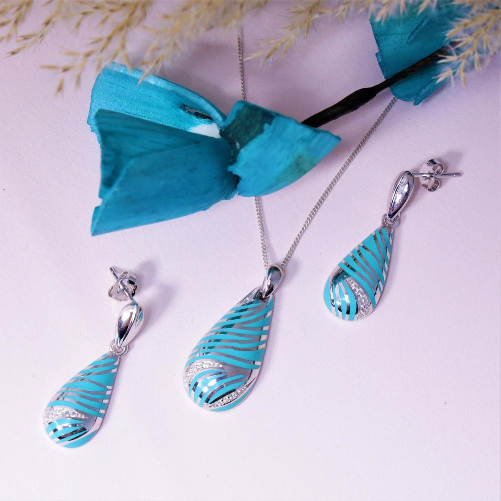 Turqoise Ocean Drop Enamel Pendant Set in 925 silver